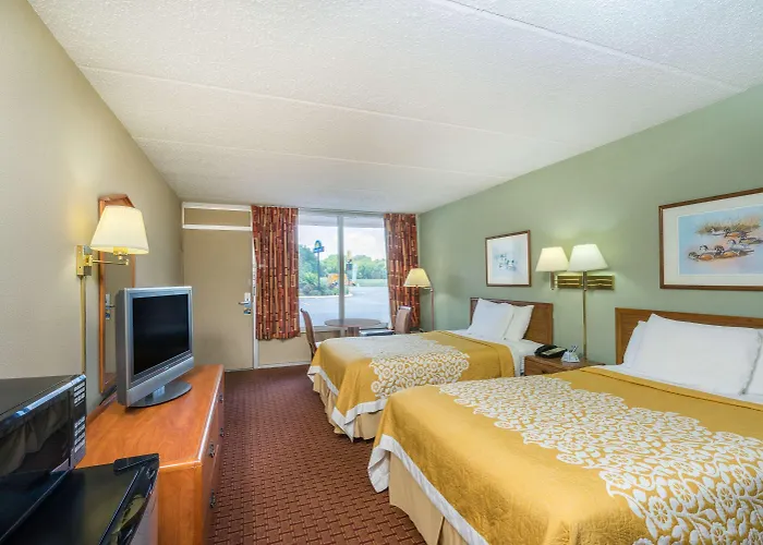 Days Inn By Wyndham Hurricane Mills