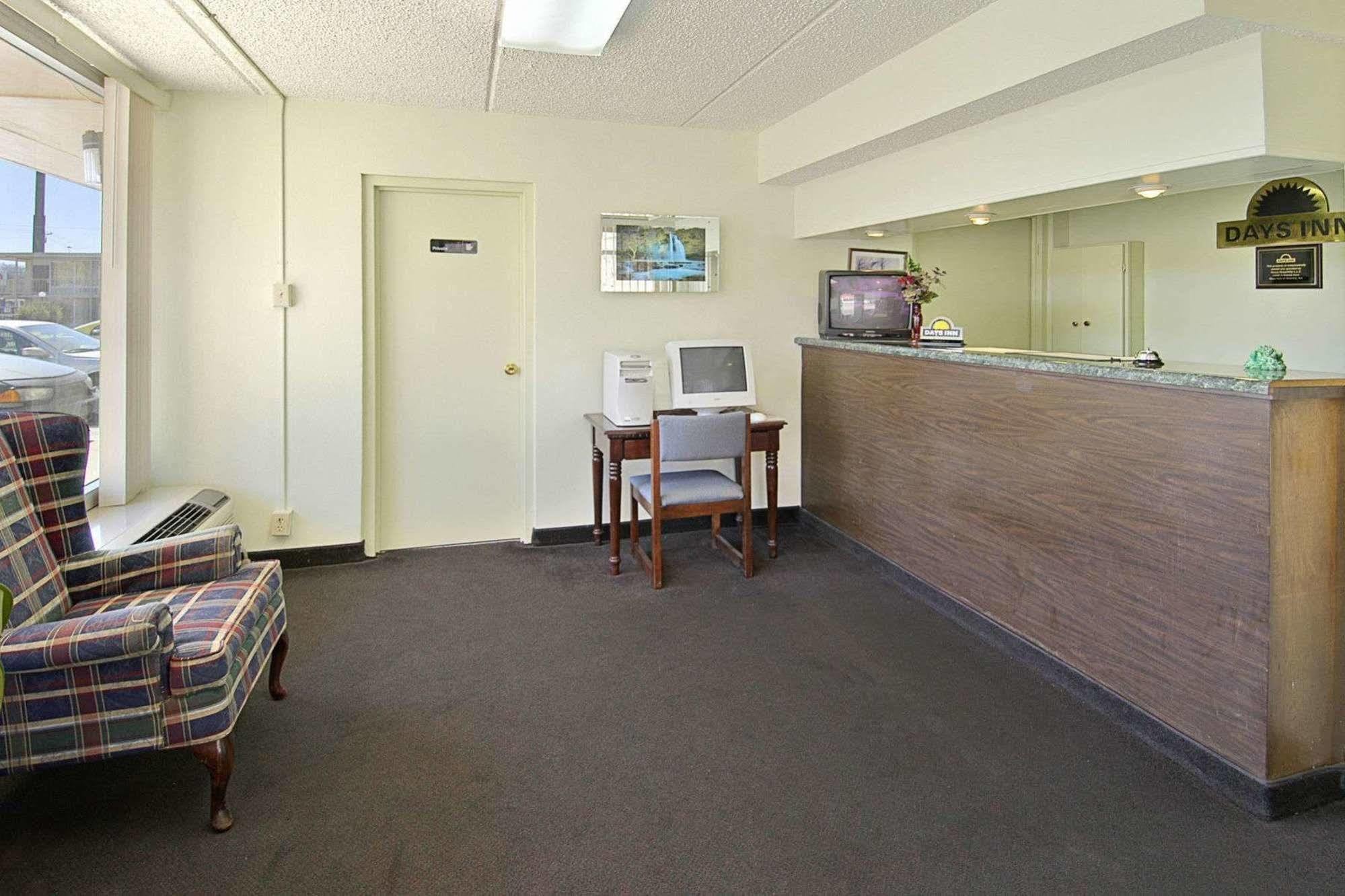 Days By Wyndham Motel